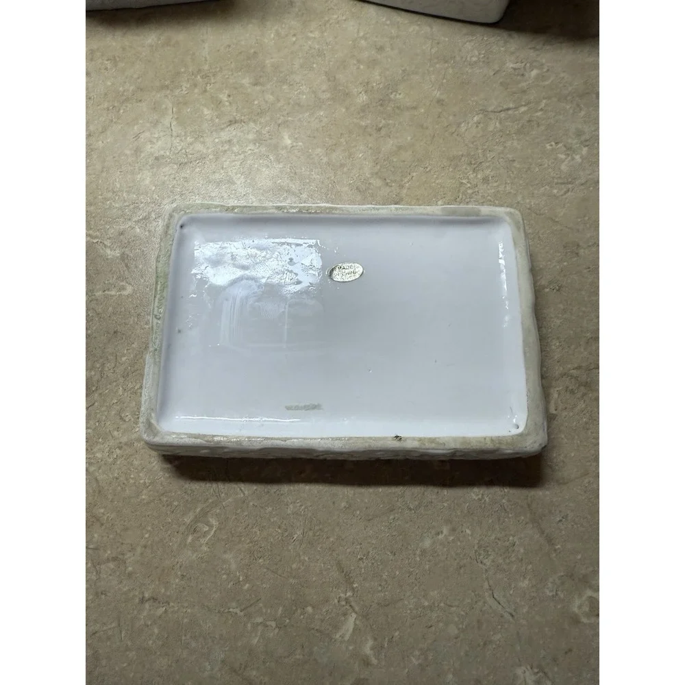 White Embossed Floral Ceramic Bathroom Accessory Set Soap Dispenser Tray Holder